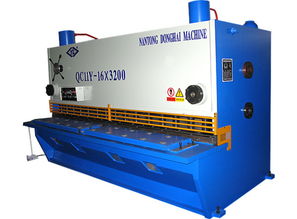 重庆剪板机 引领数控机床智造新高度——凯锐机床销售部的技术担当